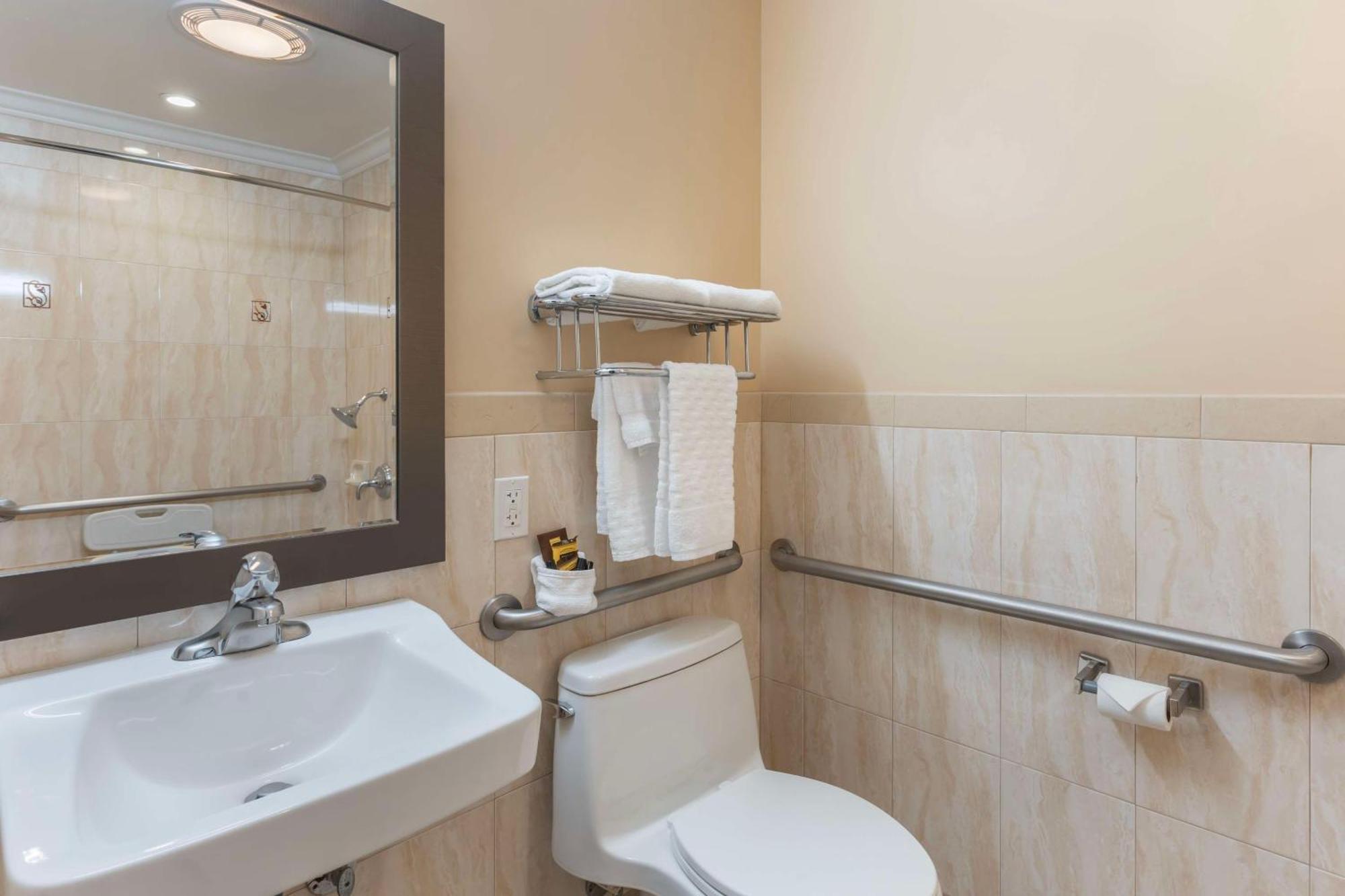 Best Western Plus Airport Plaza San Jose Esterno foto