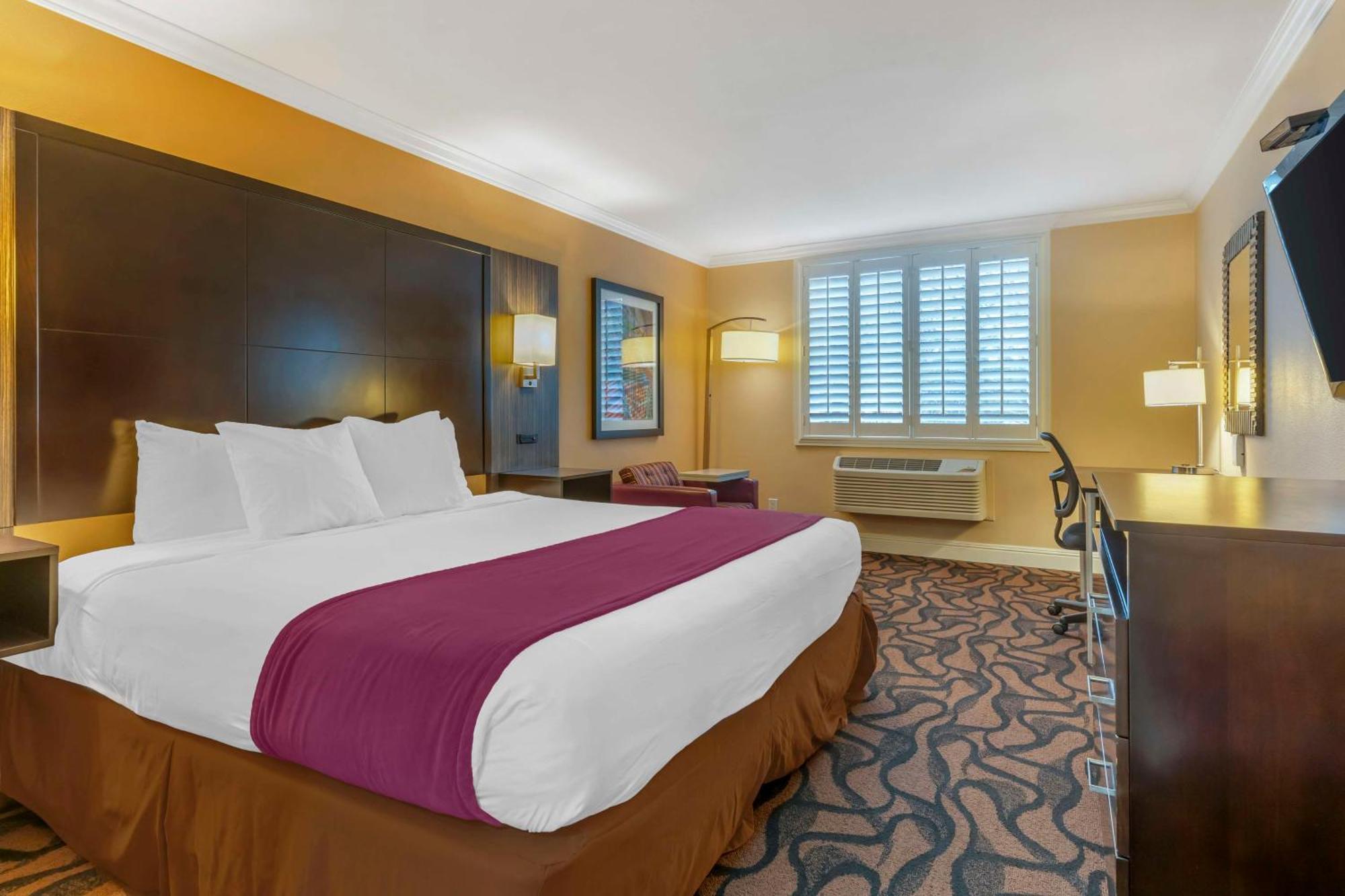 Best Western Plus Airport Plaza San Jose Esterno foto