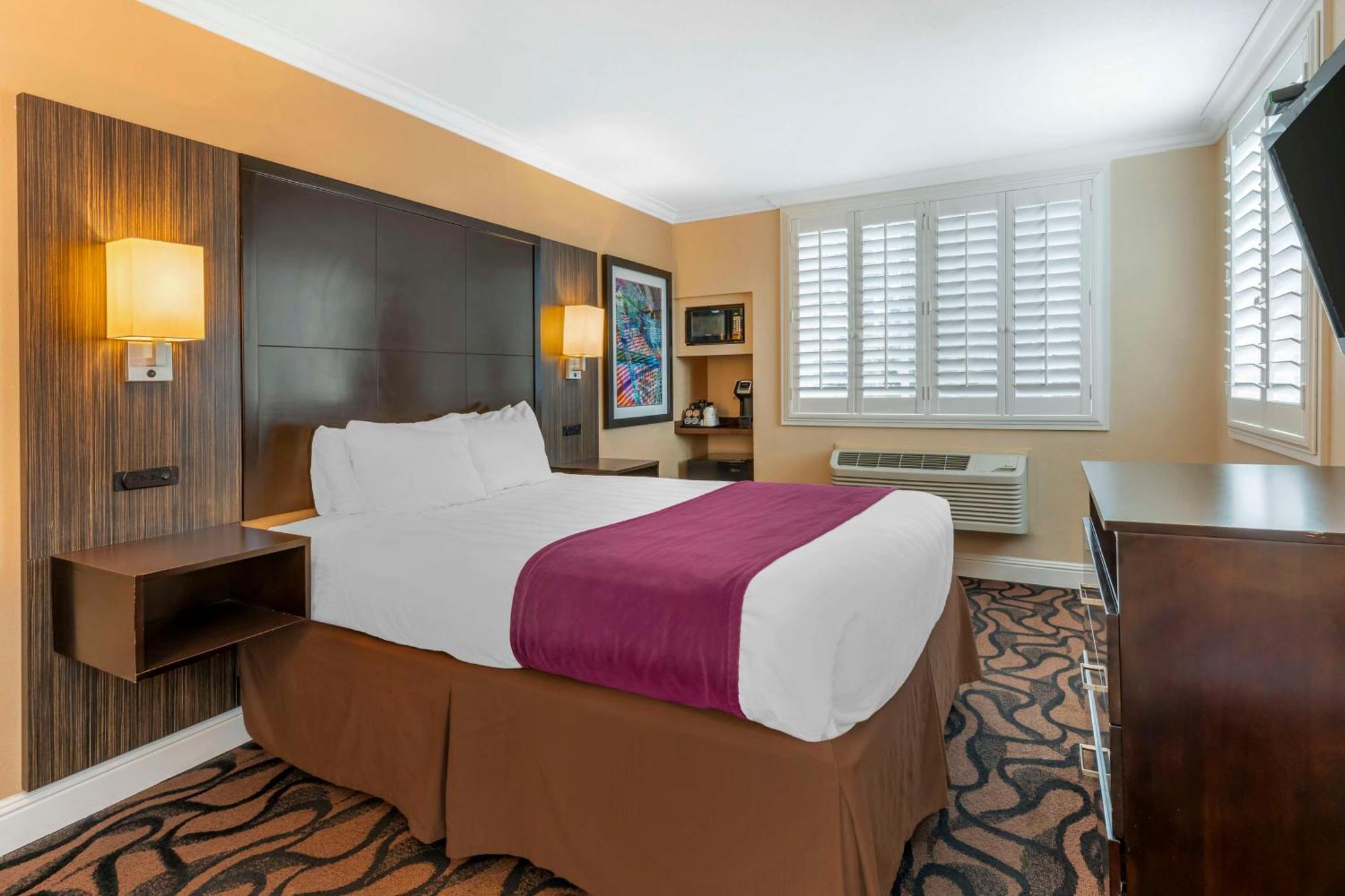 Best Western Plus Airport Plaza San Jose Esterno foto