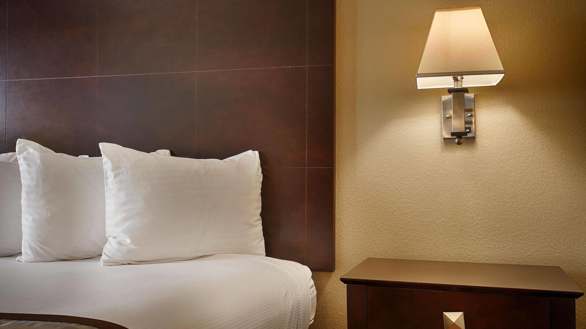 Best Western Plus Airport Plaza San Jose Esterno foto